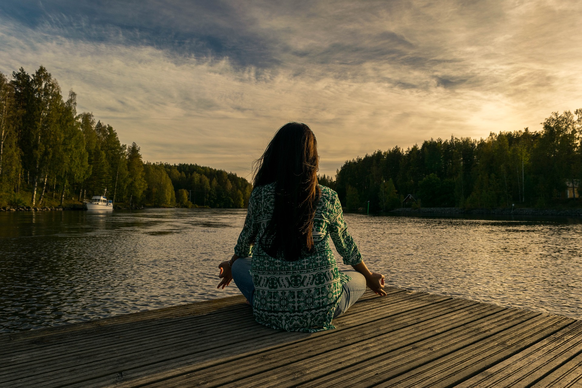 How to ground yourself using meditation
