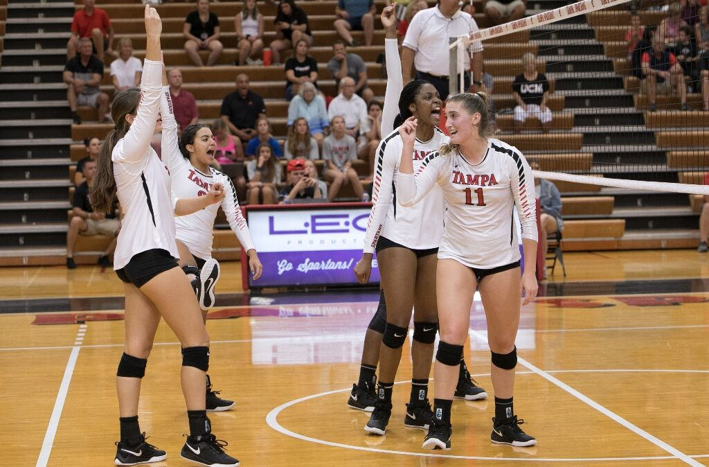 Spiking Spartans sweep in first tournament of season