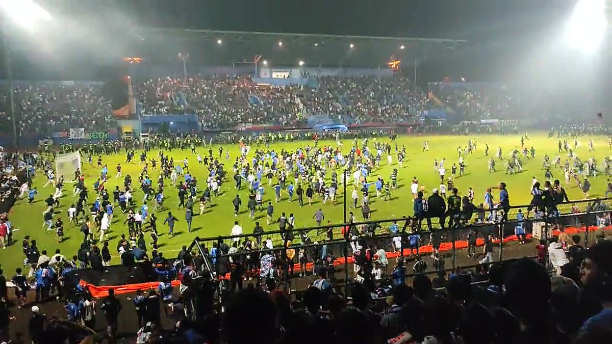 Indonesian Soccer Match Riots Leaves 125 Dead